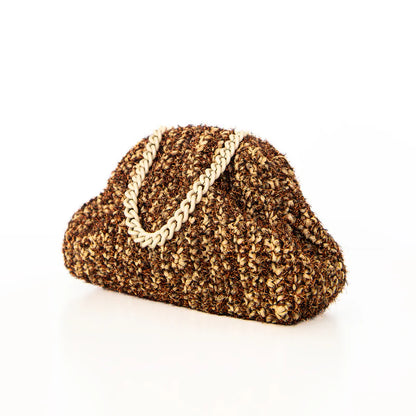 Small women's clutch in raffia